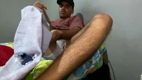 Snapshot of hamiltong12 chatting on October 25, 5:04 am hamiltong12 online show from October 25, 5:04 am