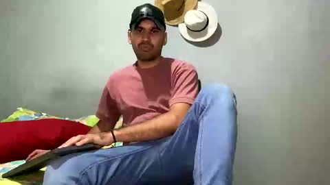 Snapshot of hamiltong12 chatting on November 25, 5:29 am hamiltong12 online show from November 25, 5:29 am