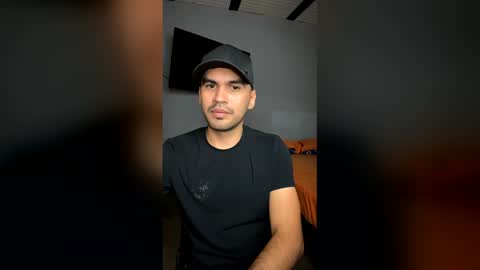 hamiltong12 online show from December 19, 4:19 am