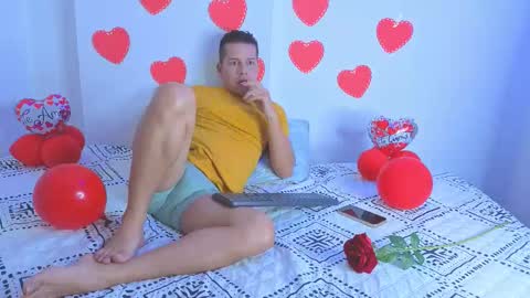 hamiltong12 online show from February 15, 3:47 am