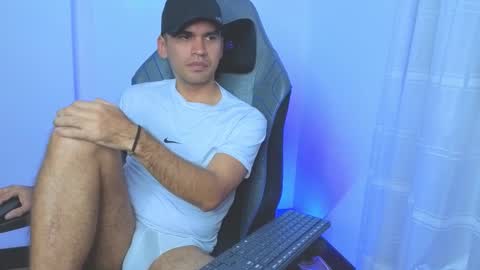 hamiltong12 online show from February 28, 12:11 am