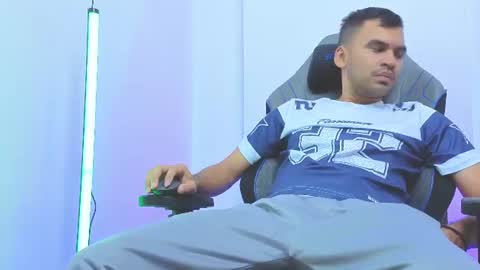 hamiltong12 online show from July 6, 3:36 pm