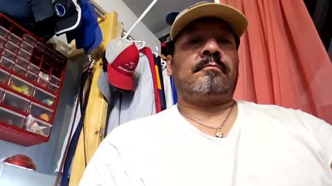 Snapshot of hammybone74 chatting on January 8, 11:54 am Hammy online show from January 8, 11:54 am