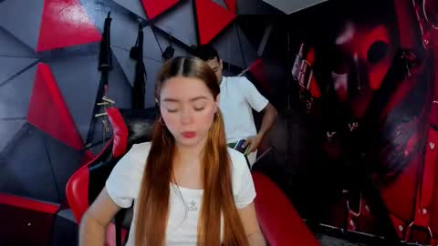 Hana and Zeta online show from January 6, 12:20 pm