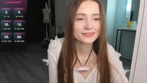 Hana  online show from February 5, 2:11 pm