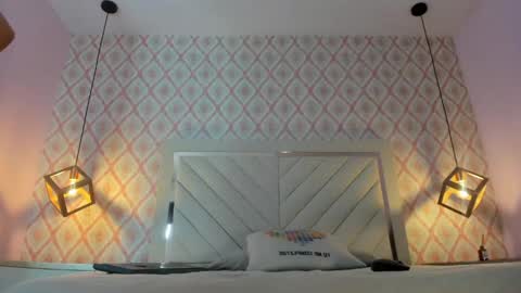 Snapshot of hana_russo chatting on April 14, 12:33 pm Hana online show from April 14, 12:33 pm