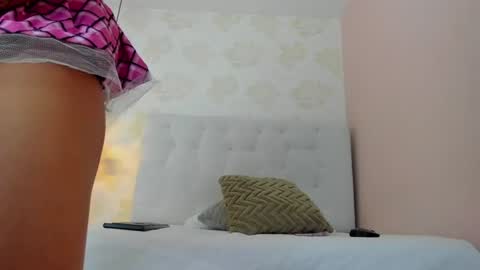 Snapshot of hana_russo chatting on August 4, 12:19 pm Hana online show from August 4, 12:19 pm