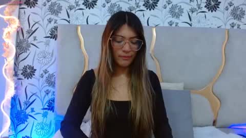 Snapshot of hanaa_tay chatting on September 17, 11:34 am hanaa_tay online show from September 17, 11:34 am