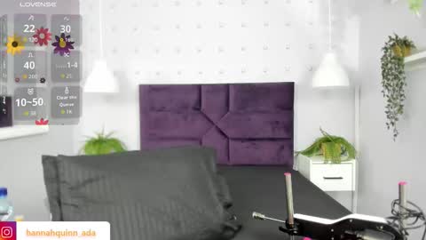 hanaahquinn online show from October 22, 11:32 am