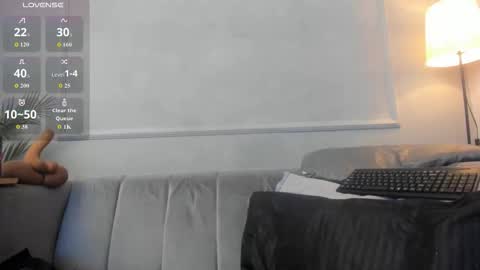 hanaahquinn online show from November 5, 12:16 pm