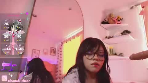 Snapshot of hanabi___ chatting on October 27, 12:42 pm online show from October 27, 12:42 pm