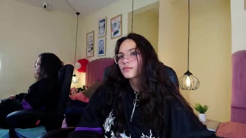 Snapshot of hanabie_ chatting on February 27, 3:50 am hanabie_ online show from February 27, 3:50 am