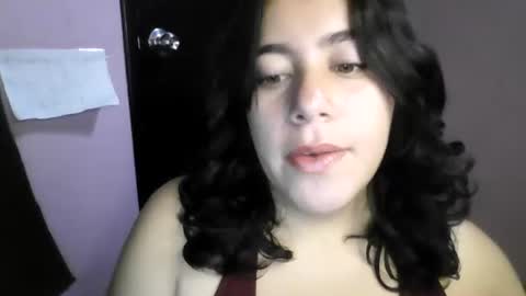 Snapshot of hanah_bakeer chatting on June 22, 3:53 pm Hanah Montana Independent model online show from June 22, 3:53 pm