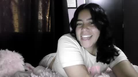 Snapshot of hanah_bakeer chatting on July 27, 4:58 pm Hanah Montana Independent model online show from July 27, 4:58 pm