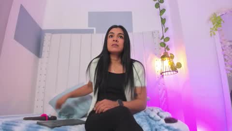 hanah_gray online show from October 21, 11:00 am