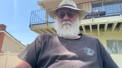 handful57345 online show from April 17, 7:39 pm