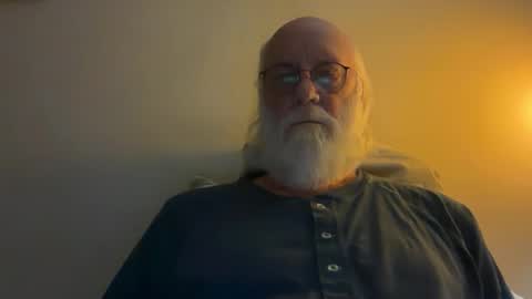 Snapshot of handful753128 chatting on December 16, 2:49 am handful753128 online show from December 16, 2:49 am