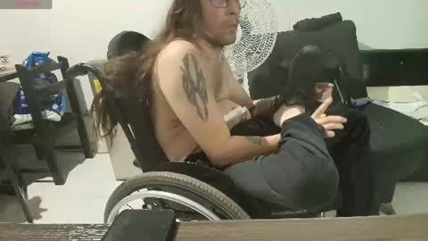 Snapshot of handicappedsex chatting on June 26, 11:53 pm my only tetraking Charly QuadriplegicMy Feet Havent Walked For 30 Years They Are Soft They Are Holy online show from June 26, 11:53 pm