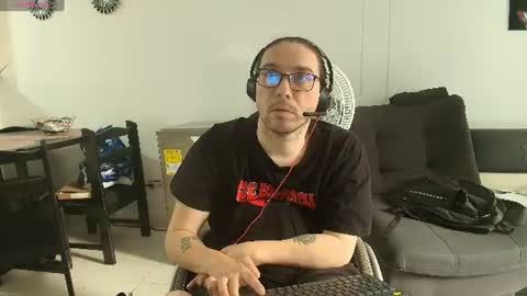 Snapshot of handicappedsex chatting on June 27, 12:22 pm my only tetraking Charly QuadriplegicMy Feet Havent Walked For 30 Years They Are Soft They Are Holy online show from June 27, 12:22 pm