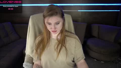 Snapshot of handsome_d_ chatting on December 7, 10:17 pm Dayana online show from December 7, 10:17 pm