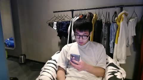 Snapshot of handsome_mannn chatting on February 8, 4:04 pm handsome_mannn online show from February 8, 4:04 pm