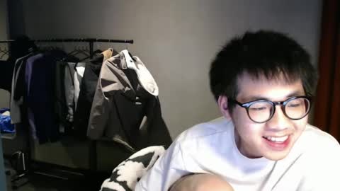 Snapshot of handsome_mannn chatting on March 1, 7:37 pm handsome_mannn online show from March 1, 7:37 pm