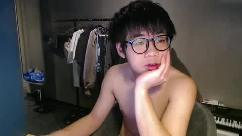 Snapshot of handsome_mannn chatting on November 1, 8:44 pm handsome_mannn online show from November 1, 8:44 pm
