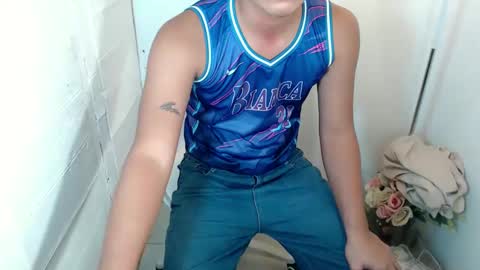 Snapshot of handsome_vanana chatting on February 9, 6:58 pm handsome_vanana online show from February 9, 6:58 pm
