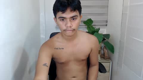 Snapshot of handsome_vanana chatting on March 4, 3:48 pm handsome_vanana online show from March 4, 3:48 pm