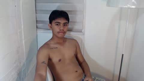 Snapshot of handsome_vanana chatting on March 5, 10:55 am handsome_vanana online show from March 5, 10:55 am