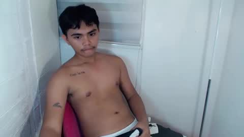 Snapshot of handsome_vanana chatting on March 7, 6:46 am handsome_vanana online show from March 7, 6:46 am