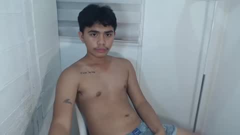 Snapshot of handsome_vanana chatting on March 9, 8:51 am handsome_vanana online show from March 9, 8:51 am