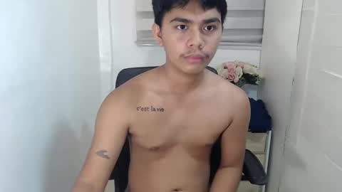 Snapshot of handsome_vanana chatting on March 12, 3:18 pm handsome_vanana online show from March 12, 3:18 pm