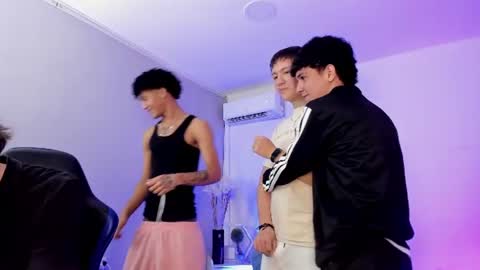 leonardfarrucknick and otis online show from June 10, 8:41 pm