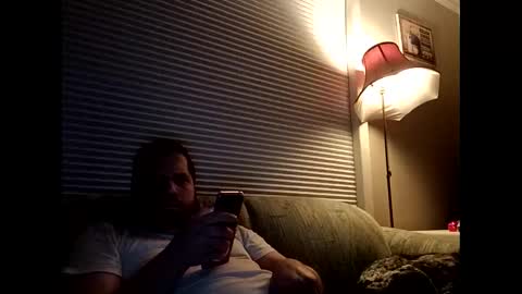 handsomedaddy198923 online show from September 24, 7:12 am