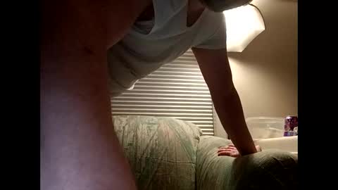 handsomedaddy198923 online show from November 27, 8:05 am