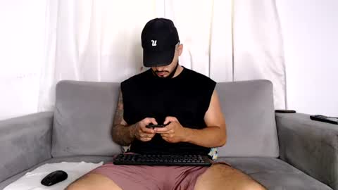Handsomen online show from July 29, 9:02 pm