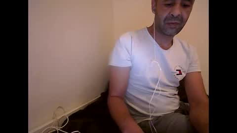 handsomepenis20cm online show from October 10, 9:47 pm