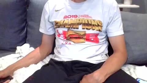 HandsomeStranger online show from June 16, 12:57 am