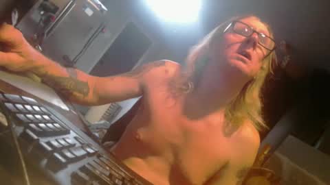 Handystudman online show from December 16, 5:54 pm