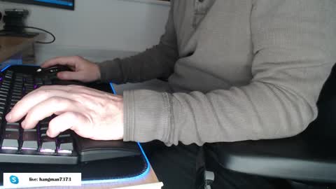 Snapshot of hangman73 chatting on January 9, 5:00 pm Hangman online show from January 9, 5:00 pm