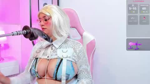 Snapshot of hanie_boobs chatting on December 3, 4:31 am Ana online show from December 3, 4:31 am