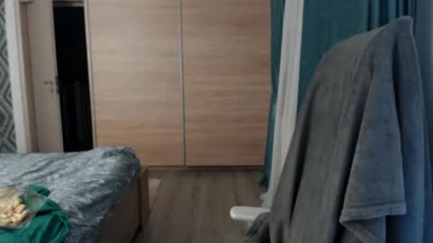 HankMalone online show from December 20, 4:09 am