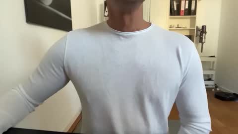 hanky online show from October 1, 9:37 am