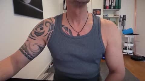 hanky online show from February 22, 1:20 pm