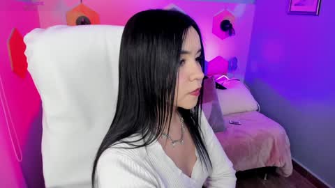 Snapshot of hanna__becker chatting on December 21, 4:30 am hanna online show from December 21, 4:30 am