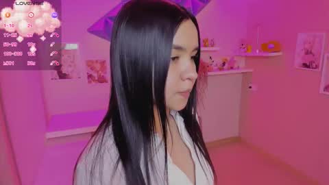 Snapshot of hanna__becker chatting on September 9, 2:11 am hanna online show from September 9, 2:11 am