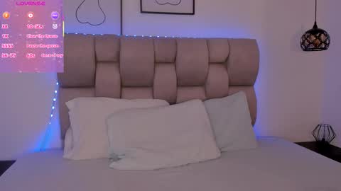 hanna__evans_ online show from January 13, 12:21 pm