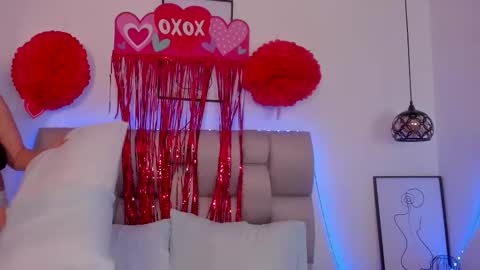 Snapshot of hanna__evans_ chatting on February 15, 12:36 pm hanna__evans_ online show from February 15, 12:36 pm