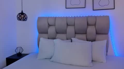 Snapshot of hanna__evans_ chatting on February 17, 12:23 pm hanna__evans_ online show from February 17, 12:23 pm